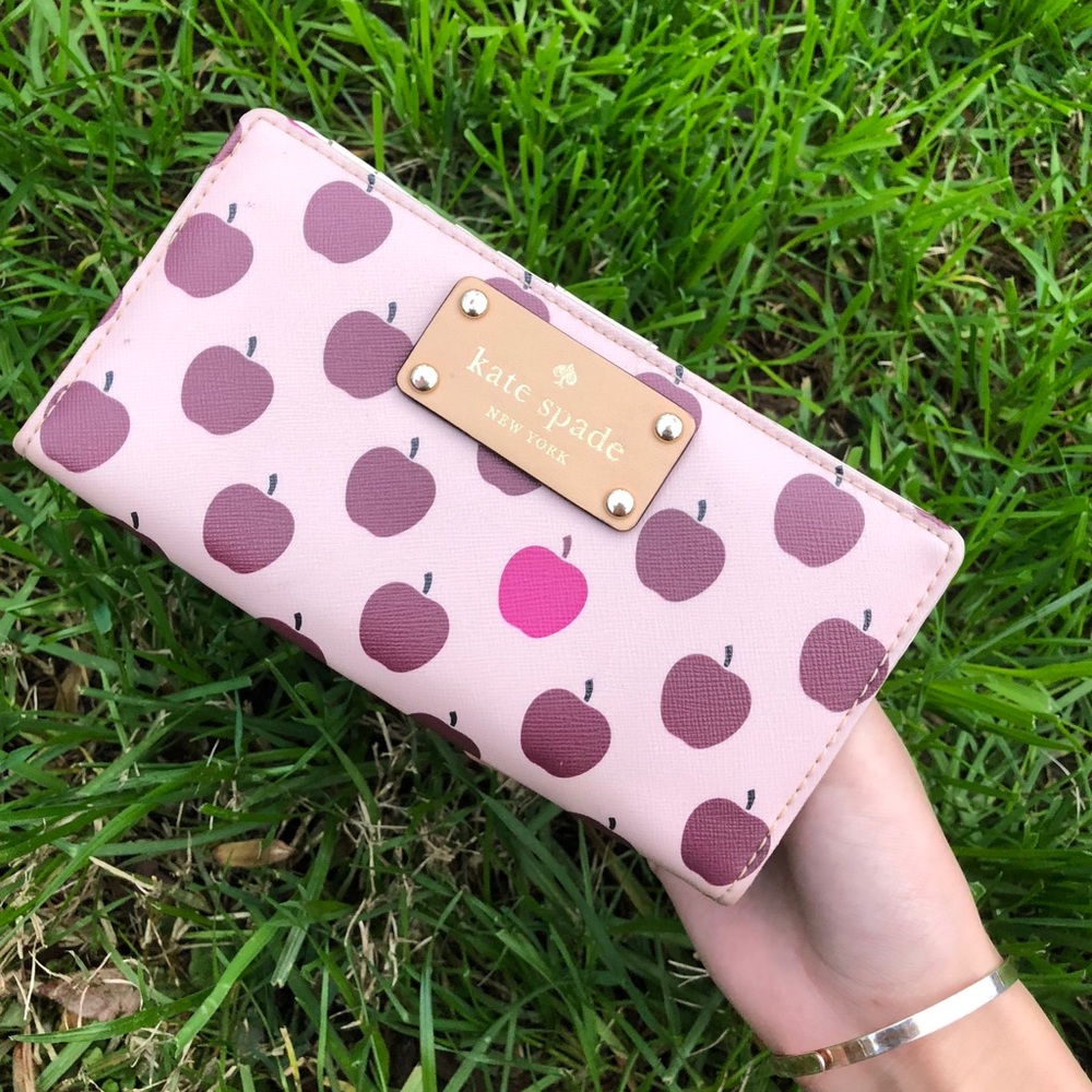 Kate Spade apple wallet